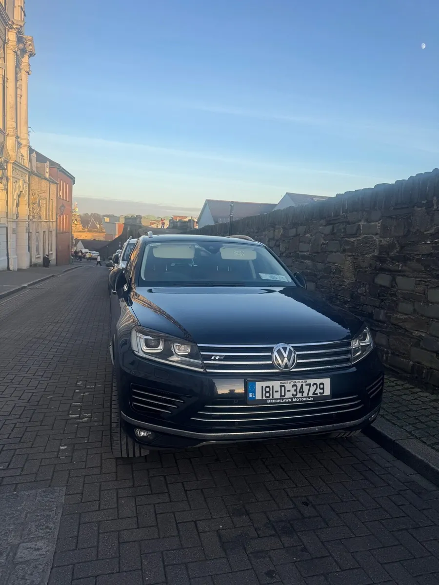 2018 VW Touareg - Image 2