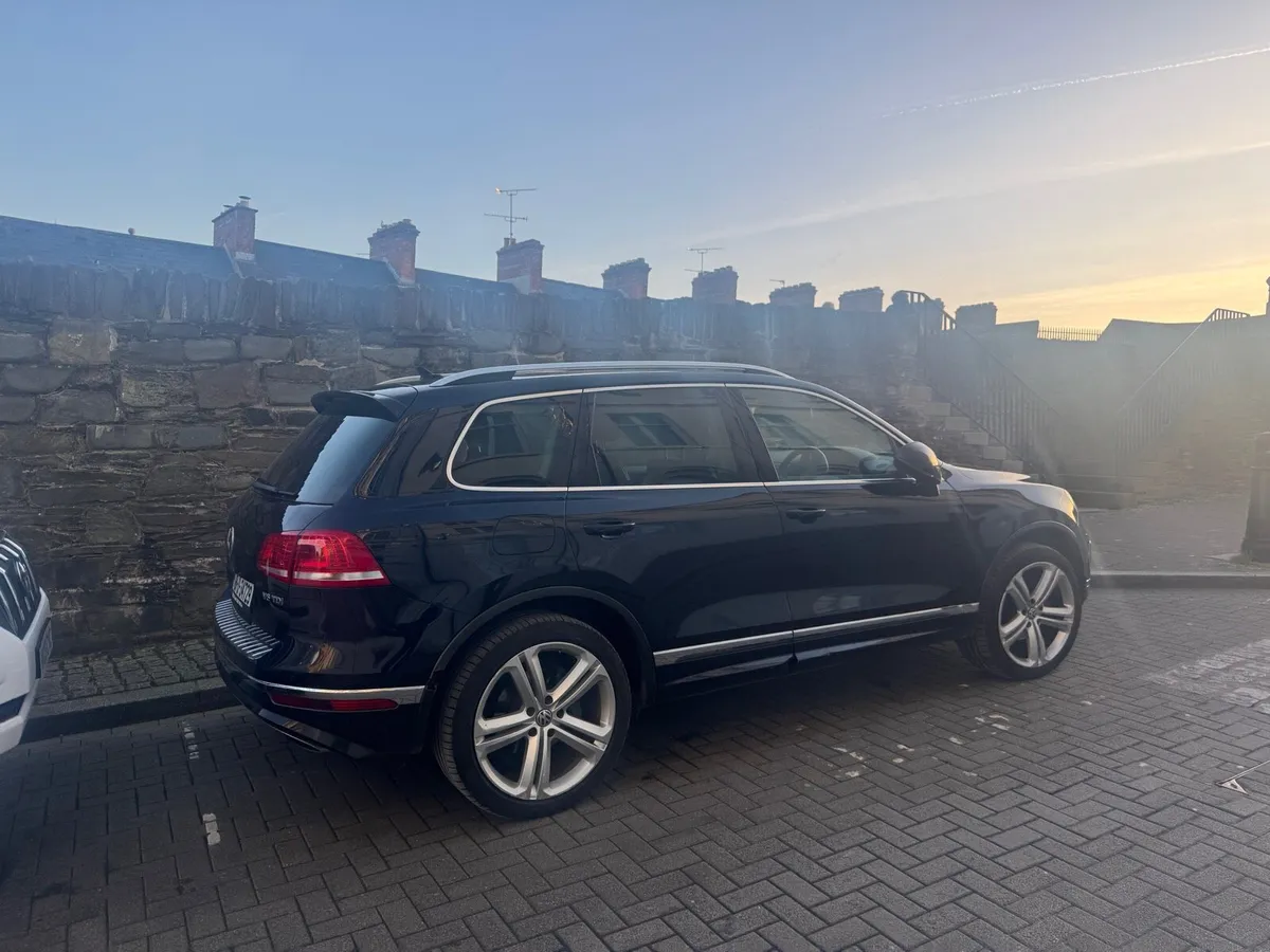 2018 VW Touareg - Image 4
