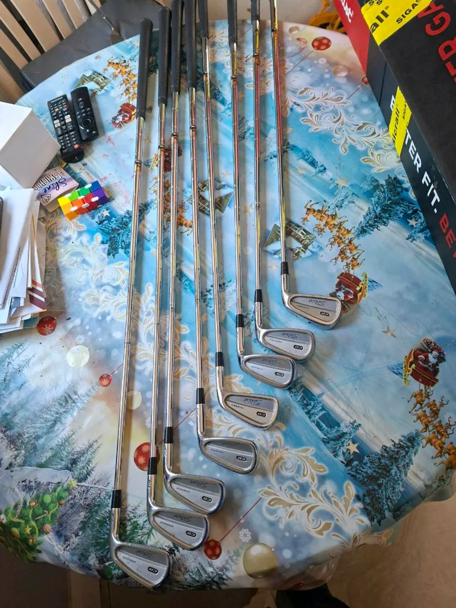 titleist cb710 irons 4 to pw - Image 2