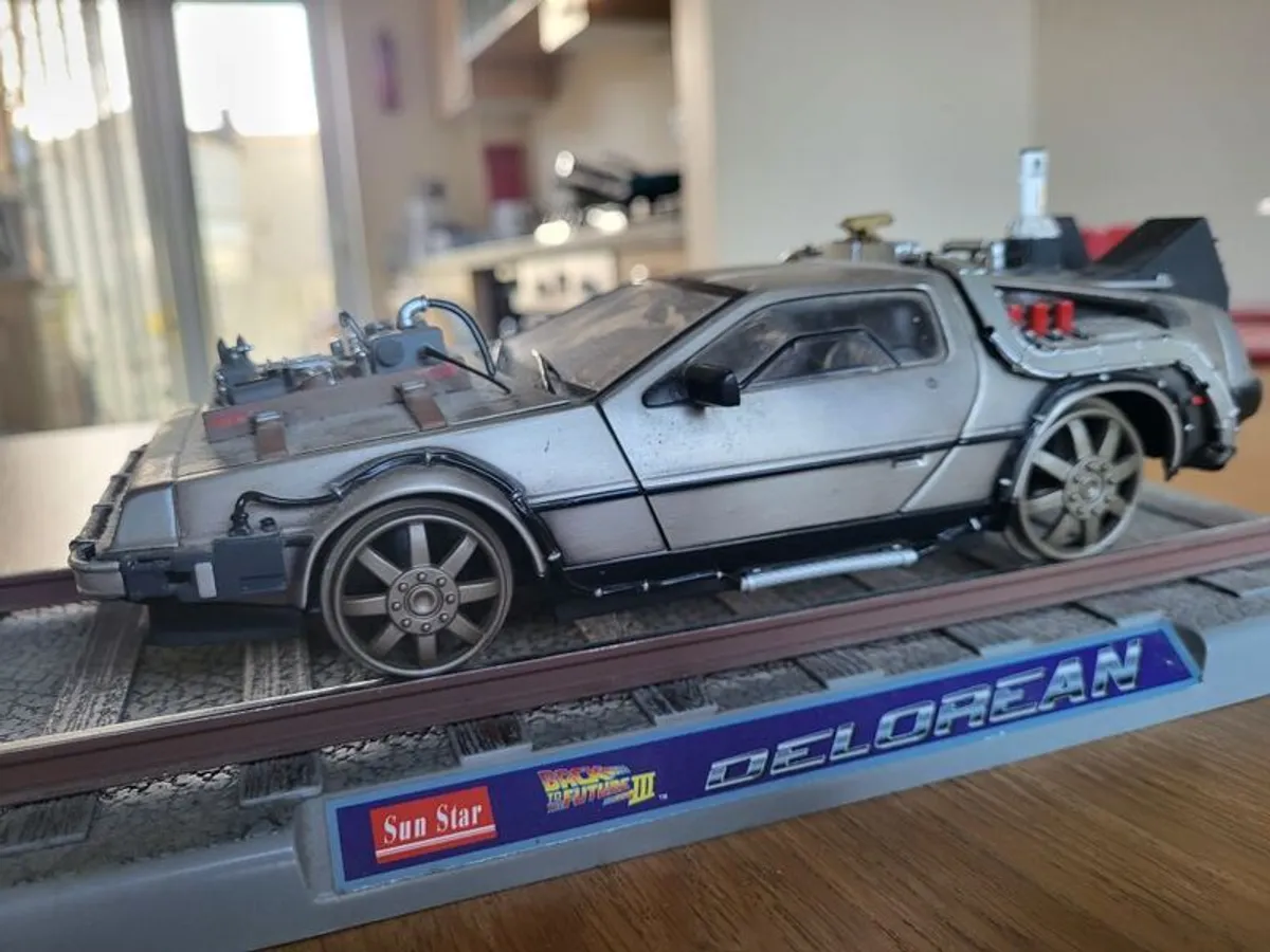 De Lorean die-cast metal model - Image 1