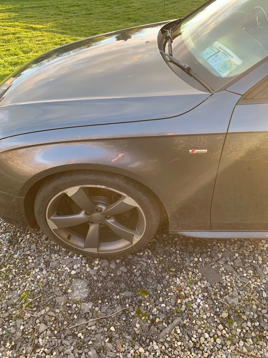 Audi A4 2014 - Image 2