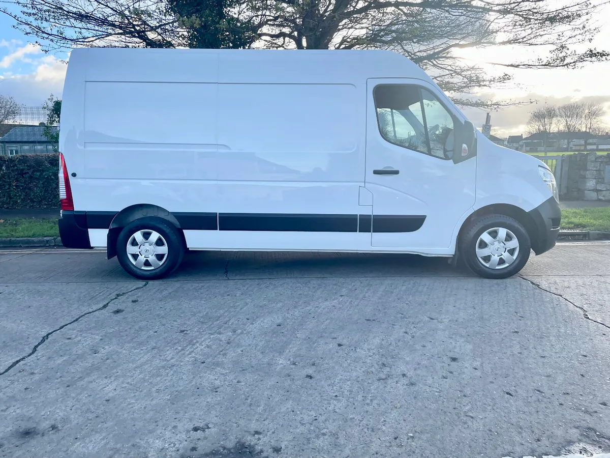 Nissan Interstar L2H2 2.3DCI 135BHP FWD MWB,2022 - Image 4