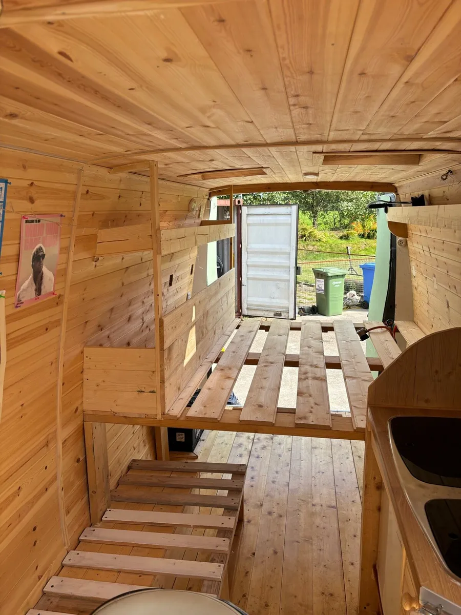 Off Grid Iveco Daily Campervan - Image 4