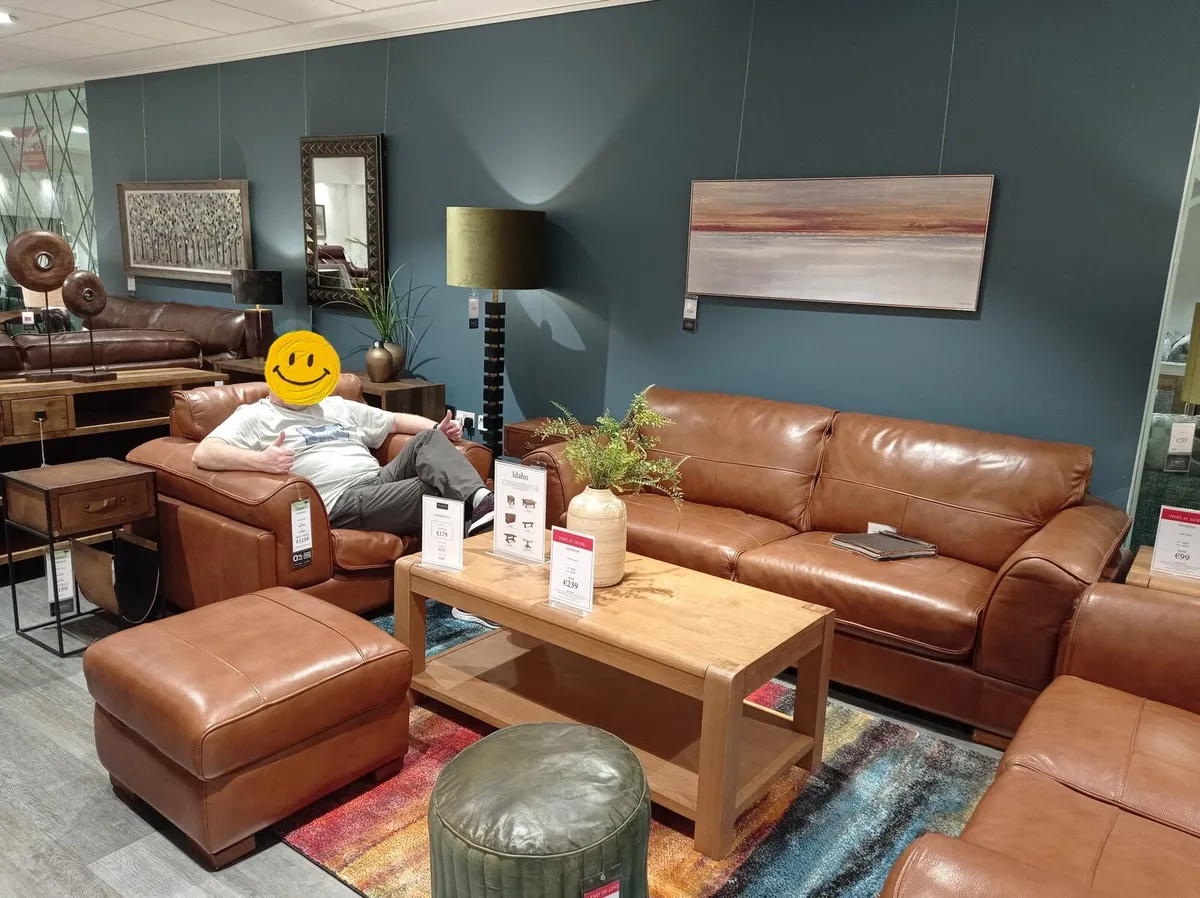 Leather suite - Image 2