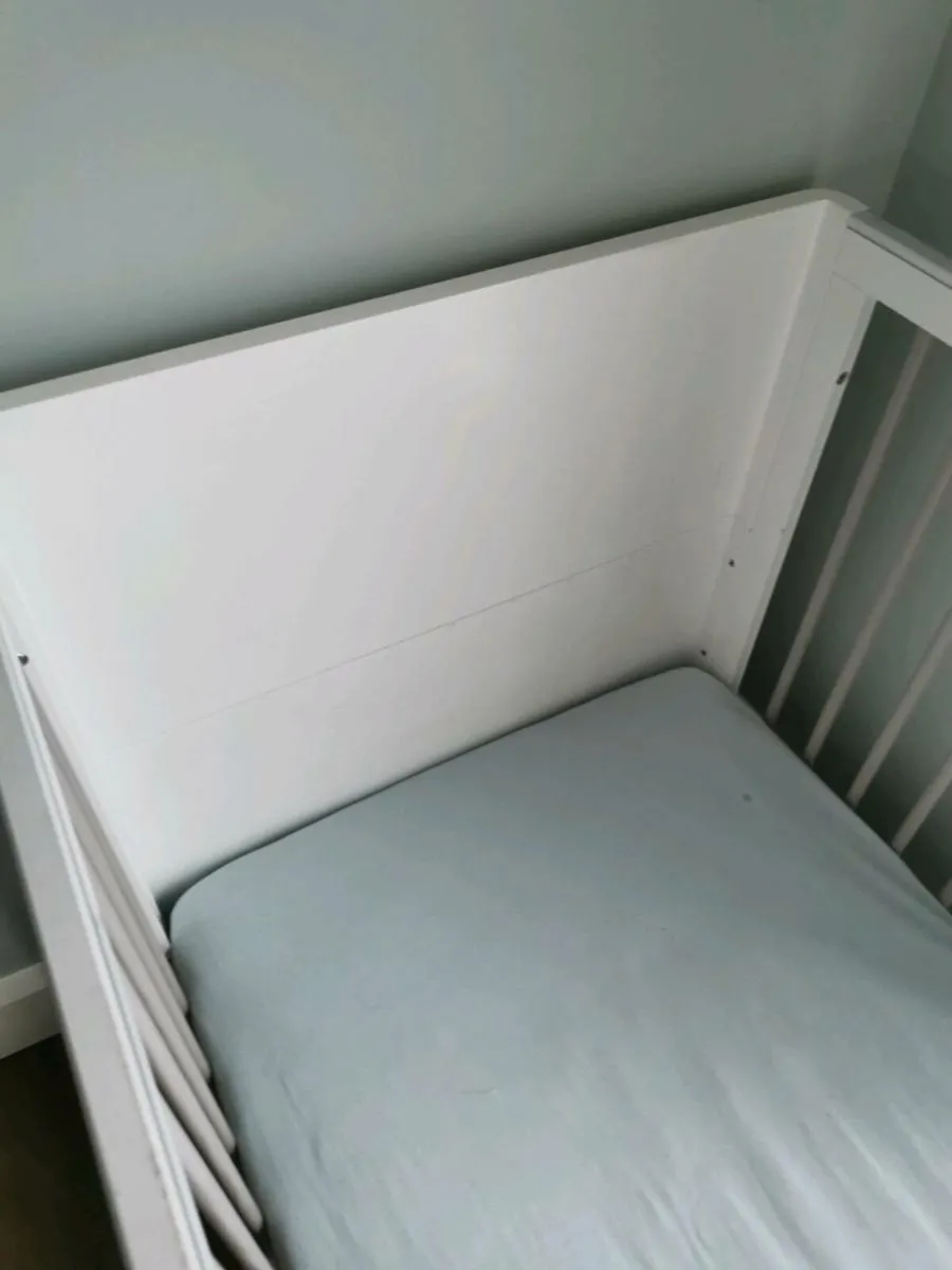 Cot bed - Image 3