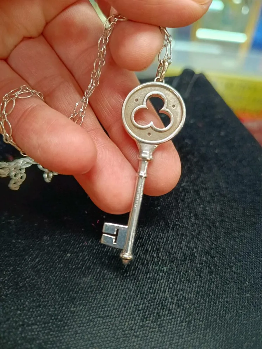 Tiffany & Co 18k White Gold Key Pendant on Chain - Image 4