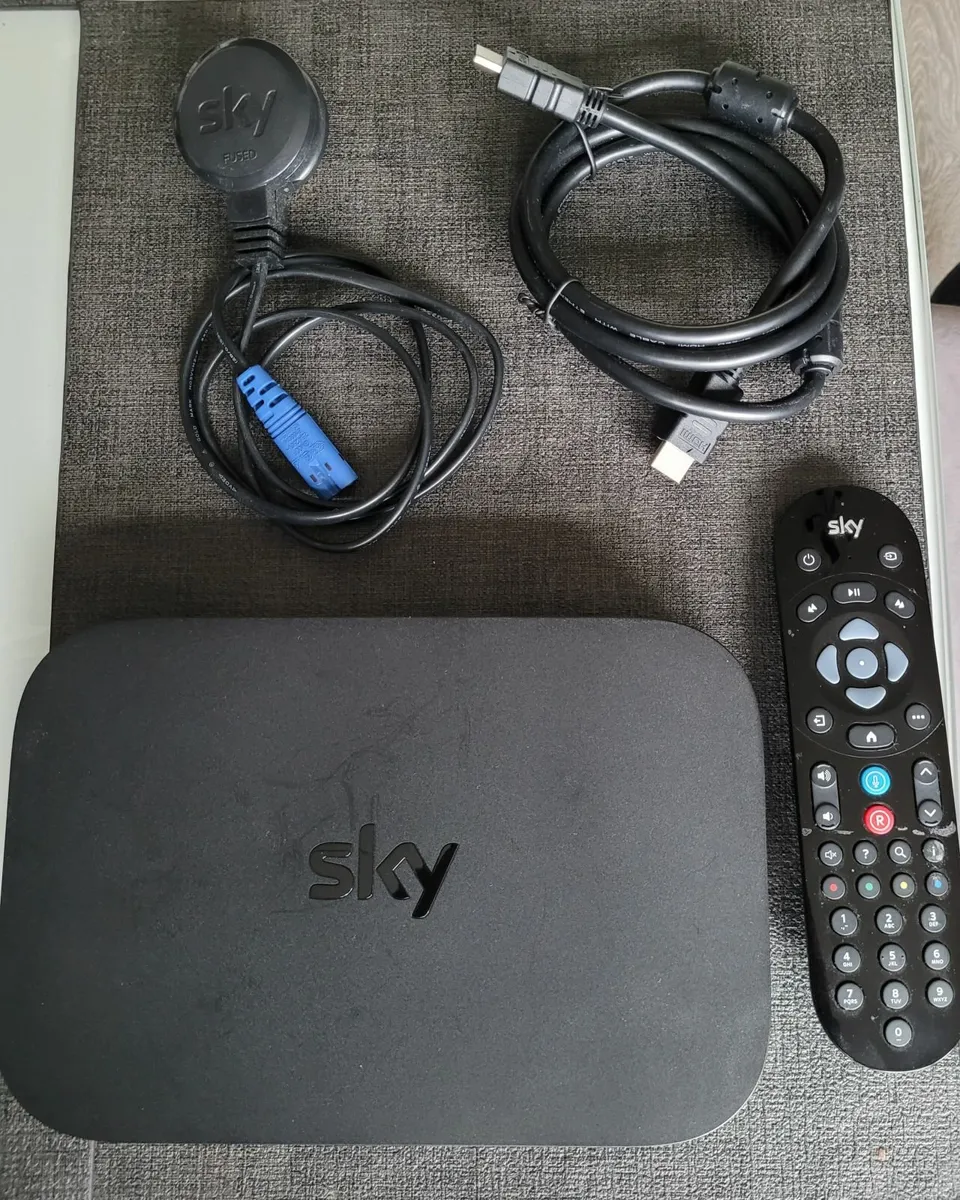 Sky EM150 Q Mini Box - Image 1
