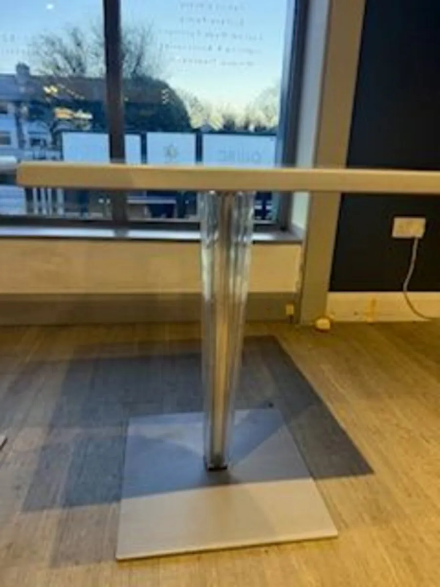 Cafe / Restaurant tables - Image 2