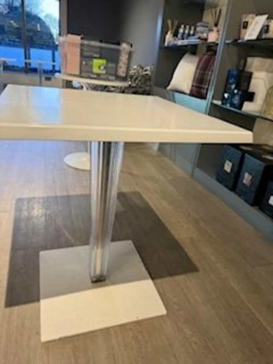 Cafe / Restaurant tables - Image 3