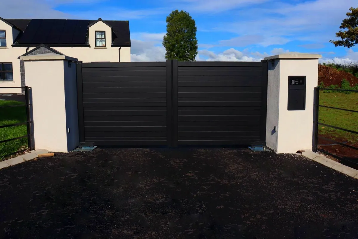 Aluminium Driveway House Entrance Gates - Image 2