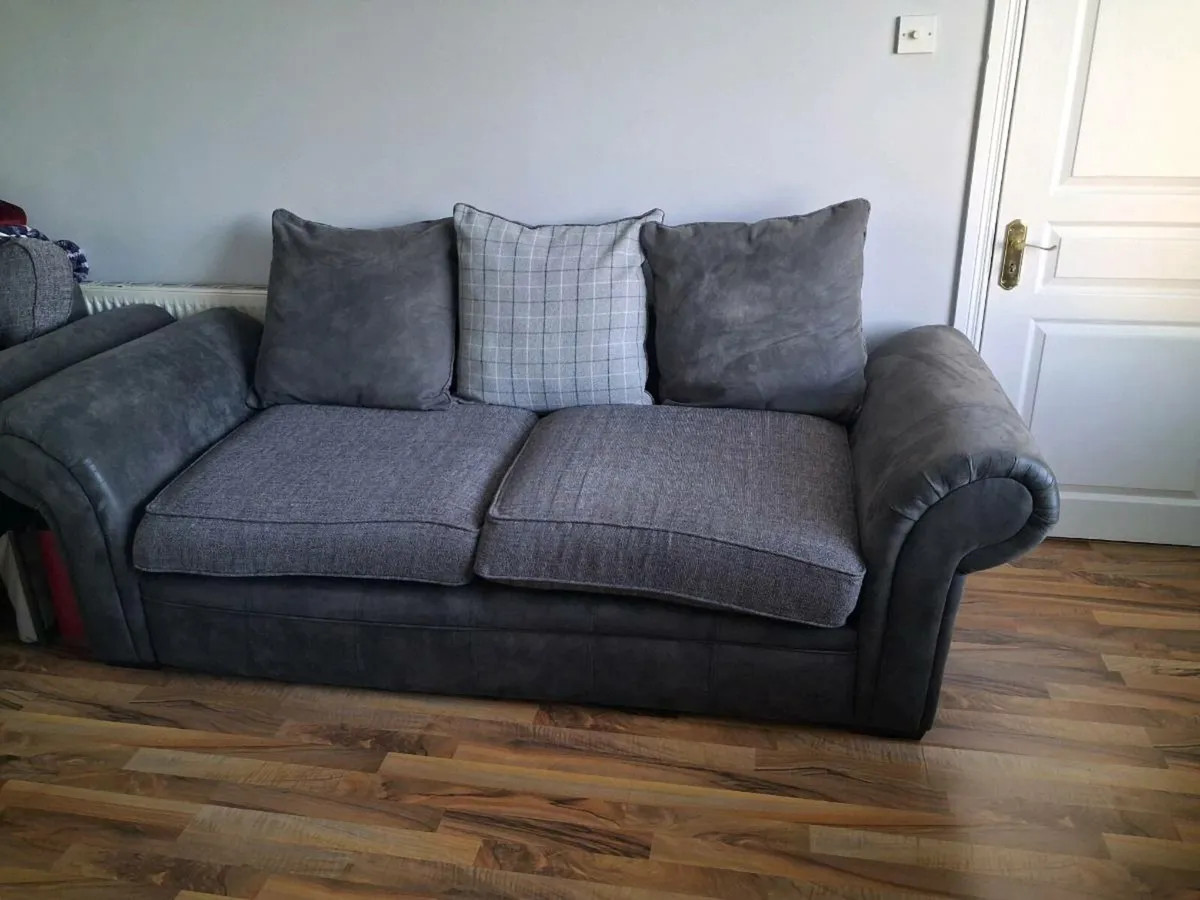Sofa - Image 3