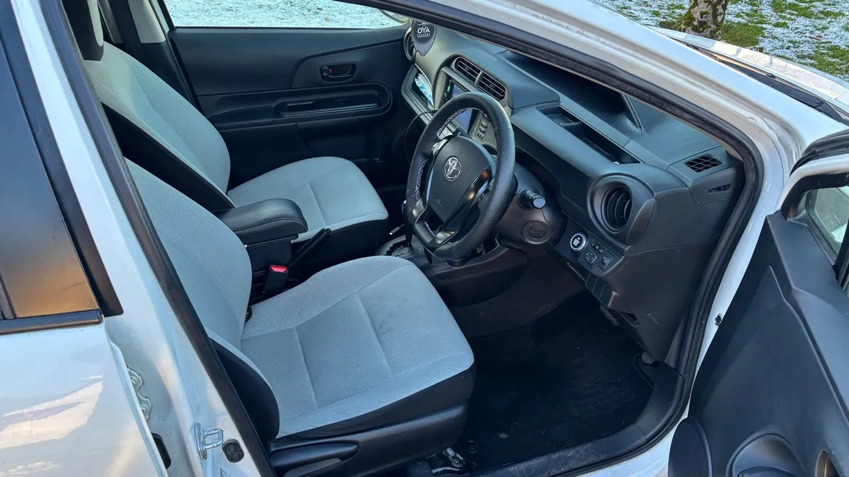 Toyota Aqua 2016 - Image 4