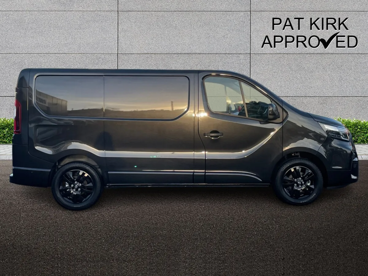 Nissan Primastar 30 L1 Diesel Tekna - Image 3