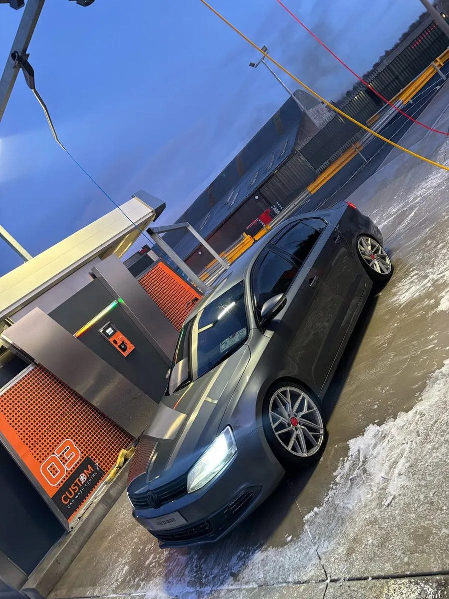 Volkswagen mk6 jetta - Image 3
