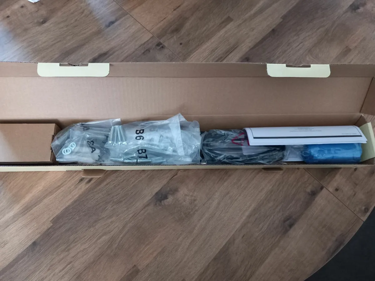 Logik Fixed Medium TV Mount Starter Kit - Image 4