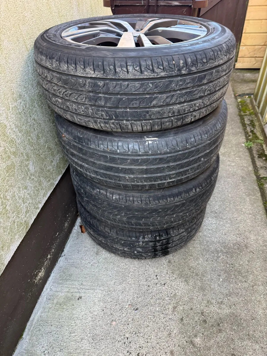 Peugoet 3008-5008 alloys for sale - Image 2