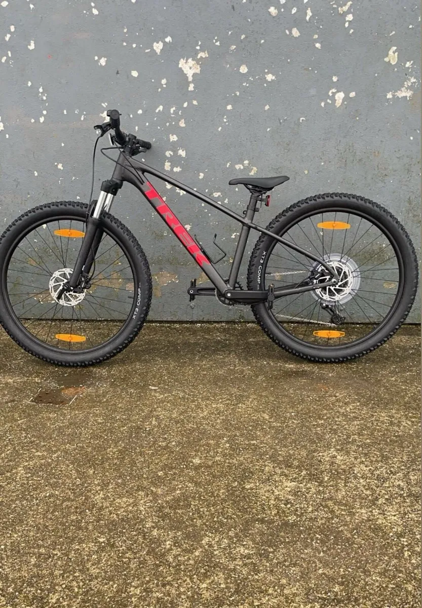 Trek Marlin 5 Gen 3 Mountain Bike - Image 1