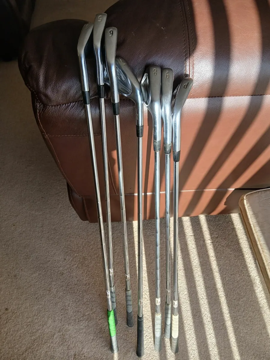 Titleist 716 cb irons - Image 3