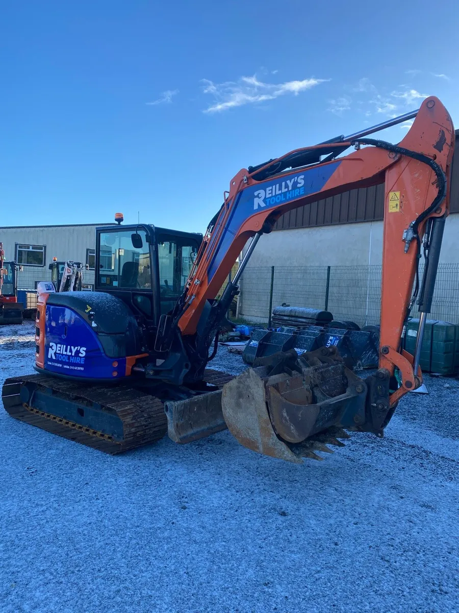 Hitachi 65USB -5 - Image 1