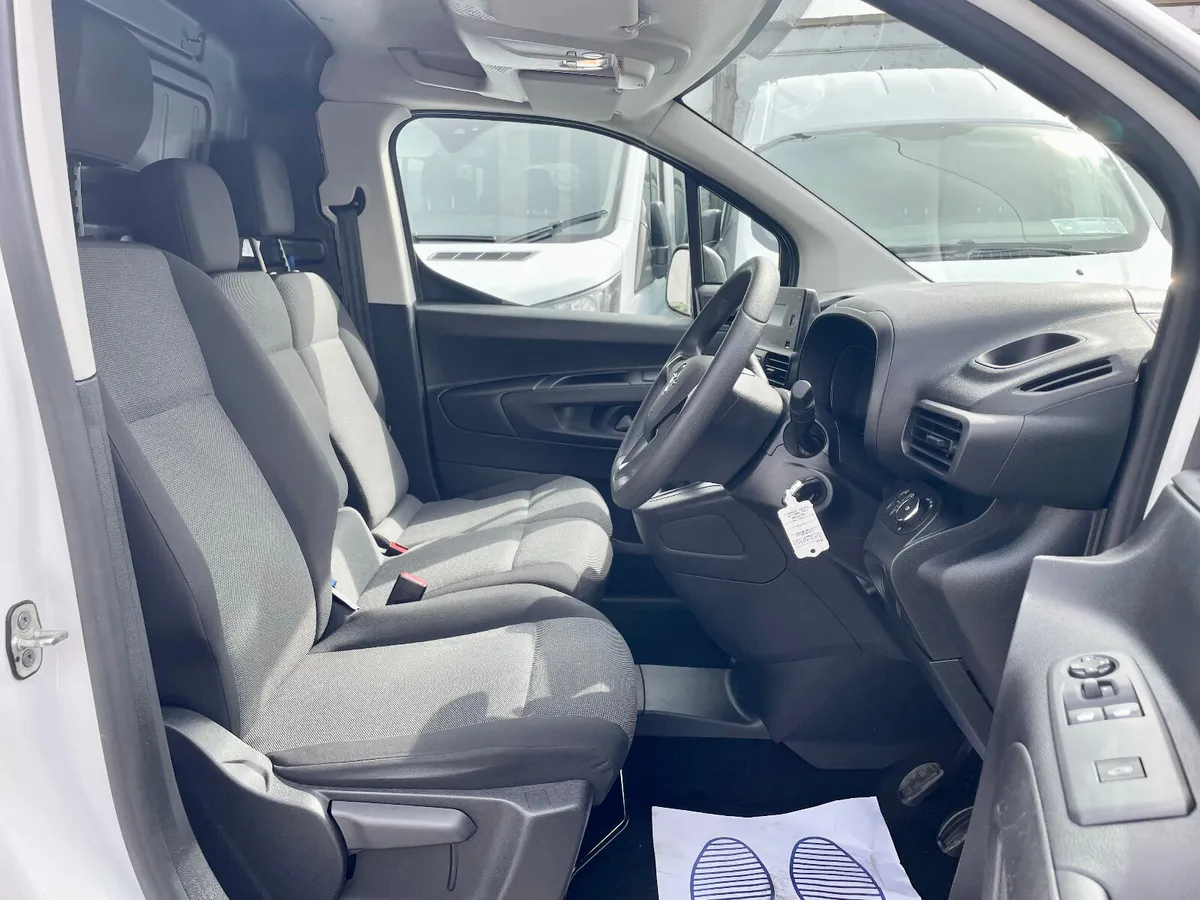 Opel Combo L1 1.5 CDTI Diesel 100BHP SWB,2022 - Image 4