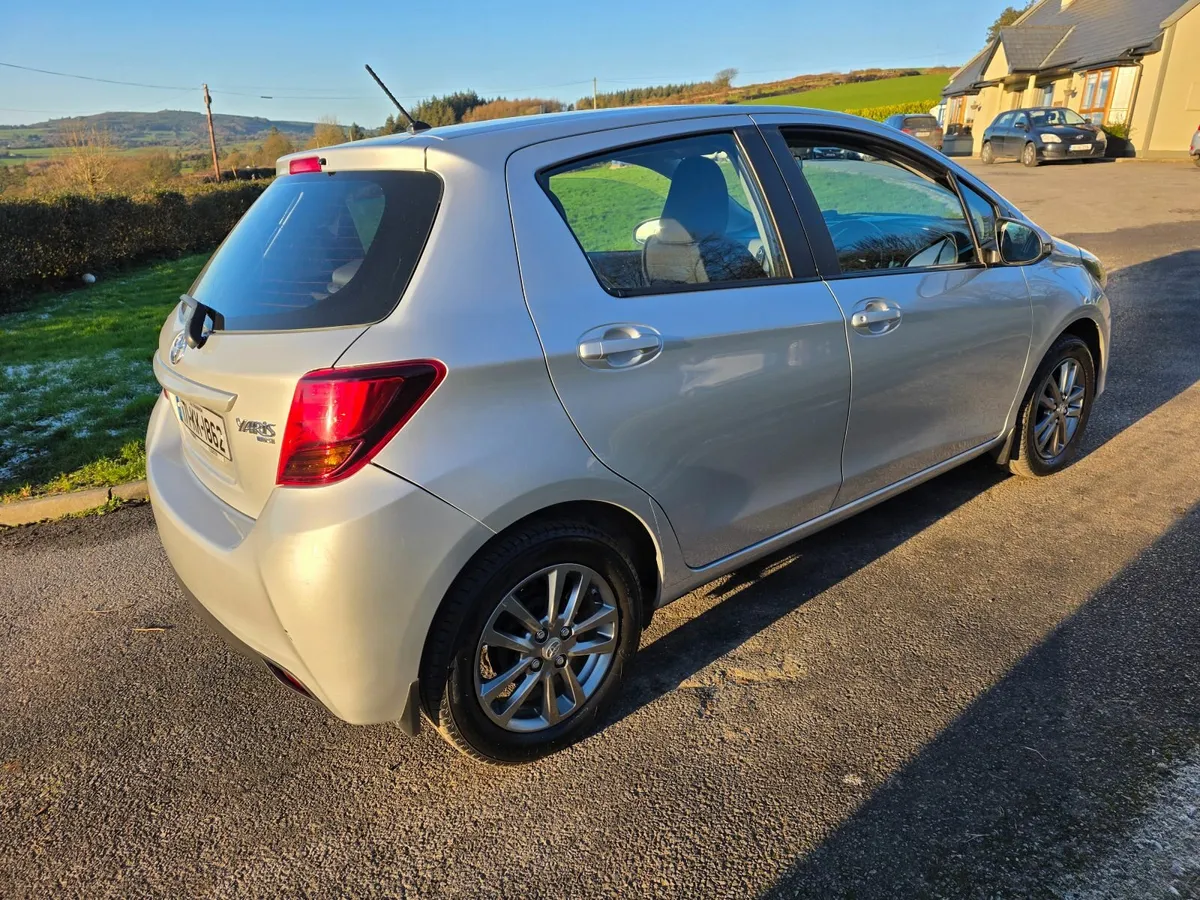 Toyota Yaris 2017  70klms - Image 3