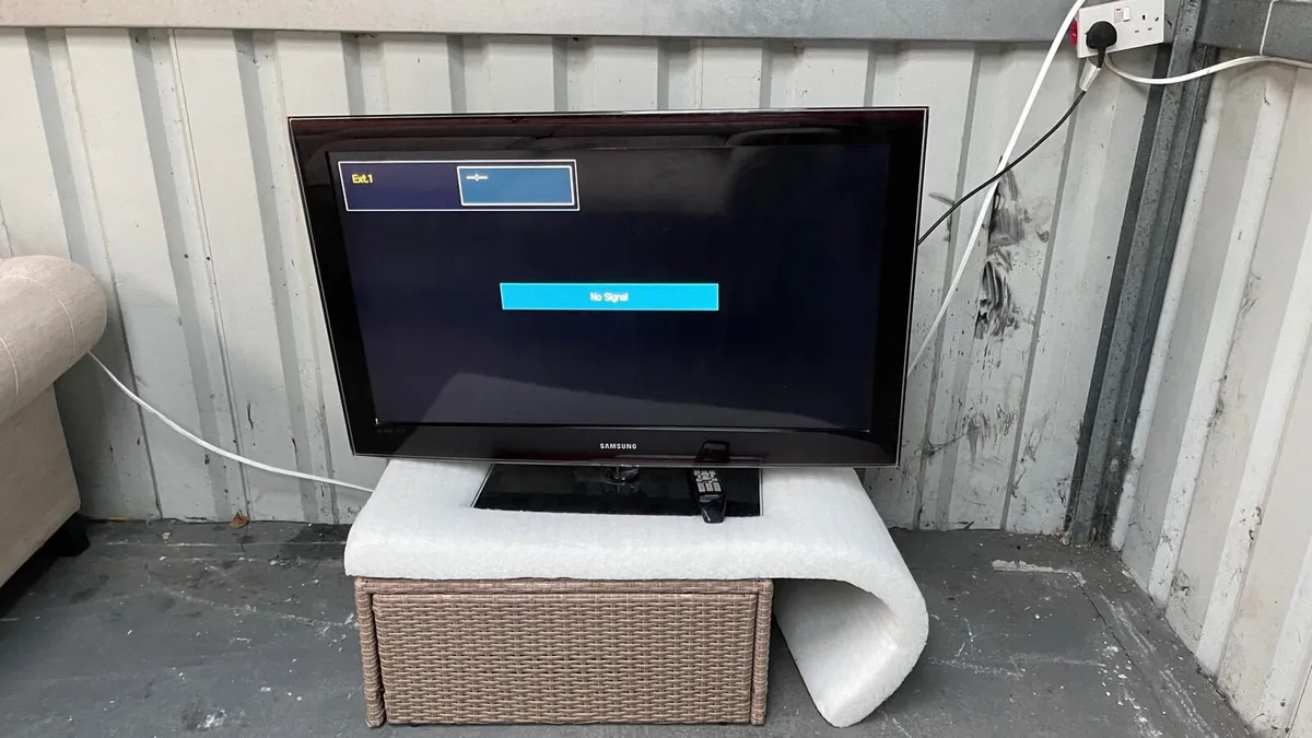 Samsung Tv - Image 2