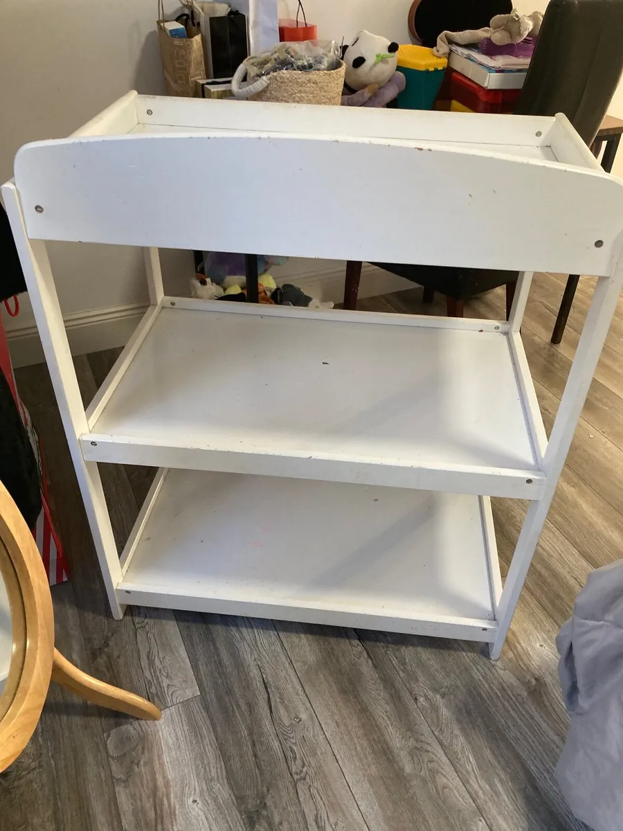 Baby changing table - Image 2