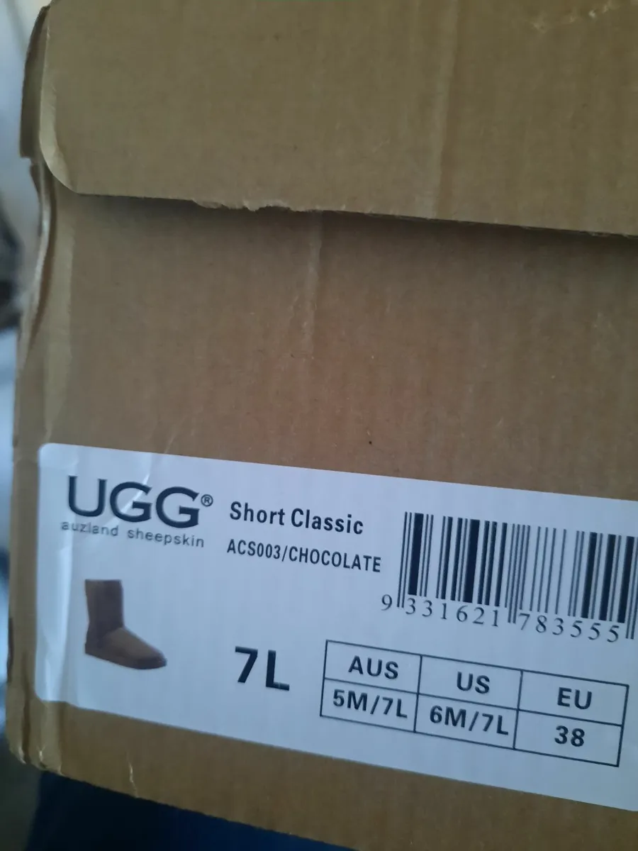 Ugg Short chocolate brown boots - Image 3