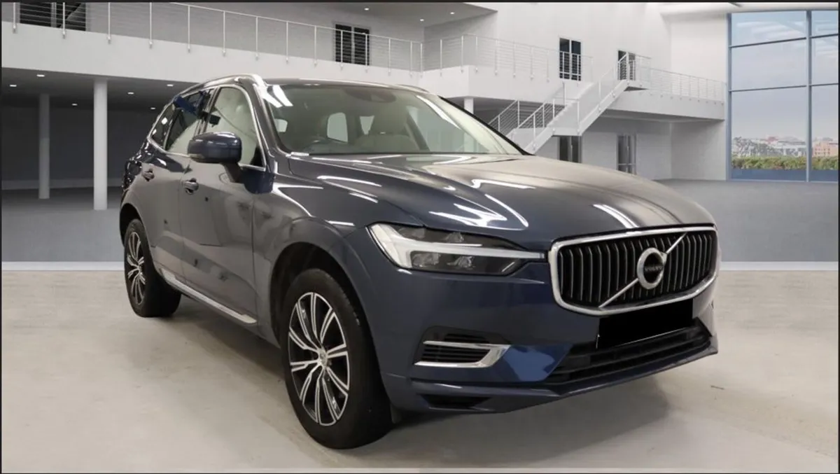 VOLVO XC60 INSCRIPT T6 RCHARGE RECHARGE - Image 1