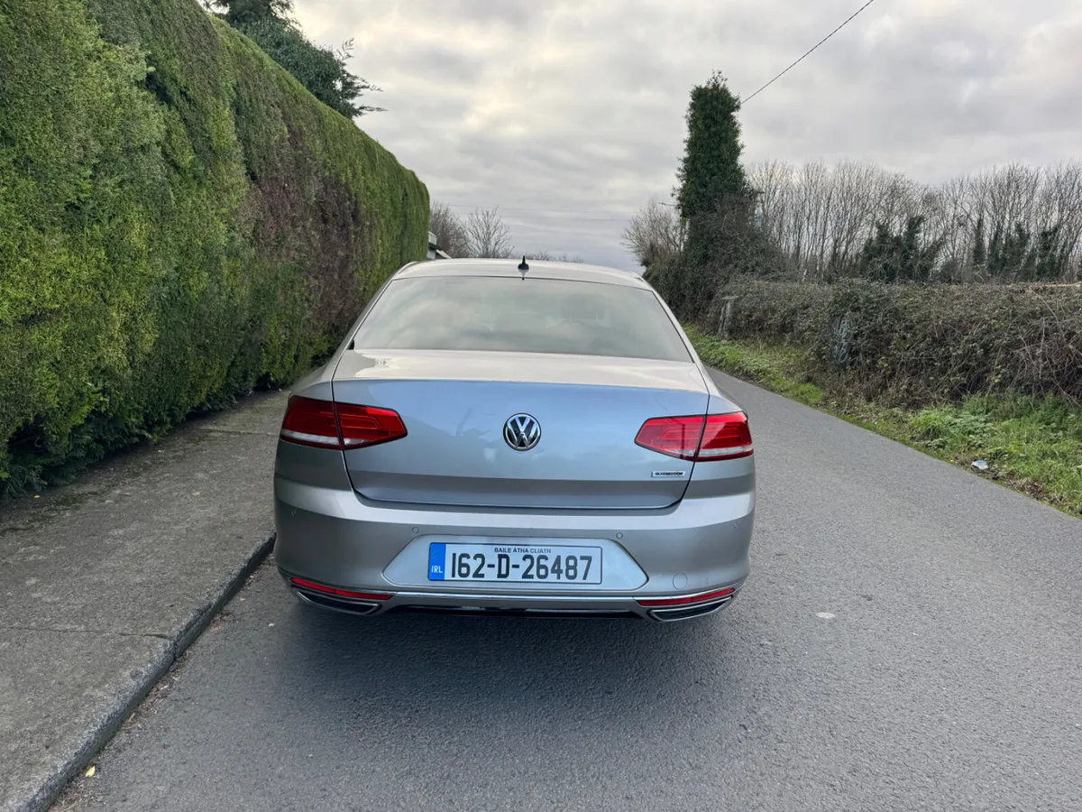Volkswagen Passat R line - Image 4