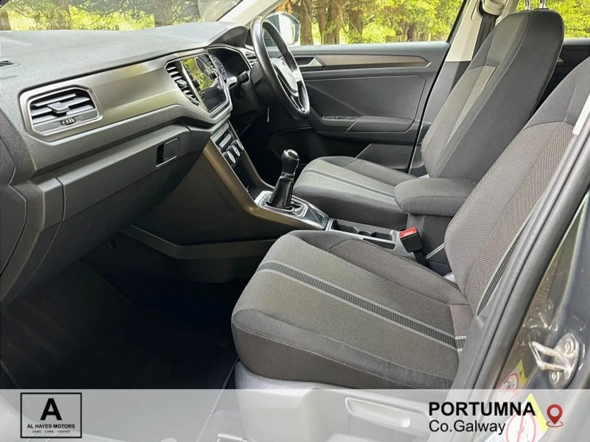 Volkswagen T-Roc DESIGN 1.6 TDI 115bhp *SALE NOW O - Image 3