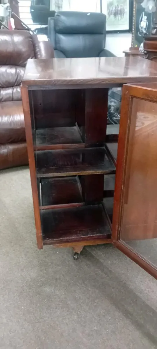 Edwardian Mahogany Revolving Glazed Bookcase - Image 2
