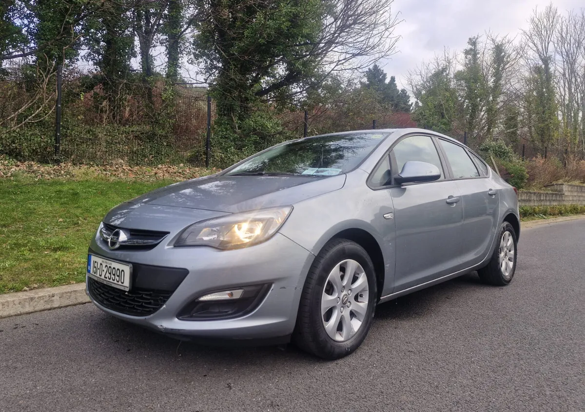 Opel Astra 2015 (NCT 08/26) - Image 1