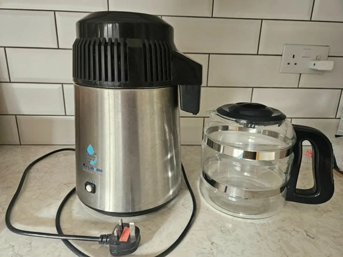 Megahome water distiller good as new