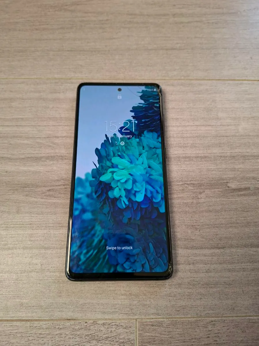 Samsung Galaxy S20 FE - 128GB (Unlocked) - Image 1