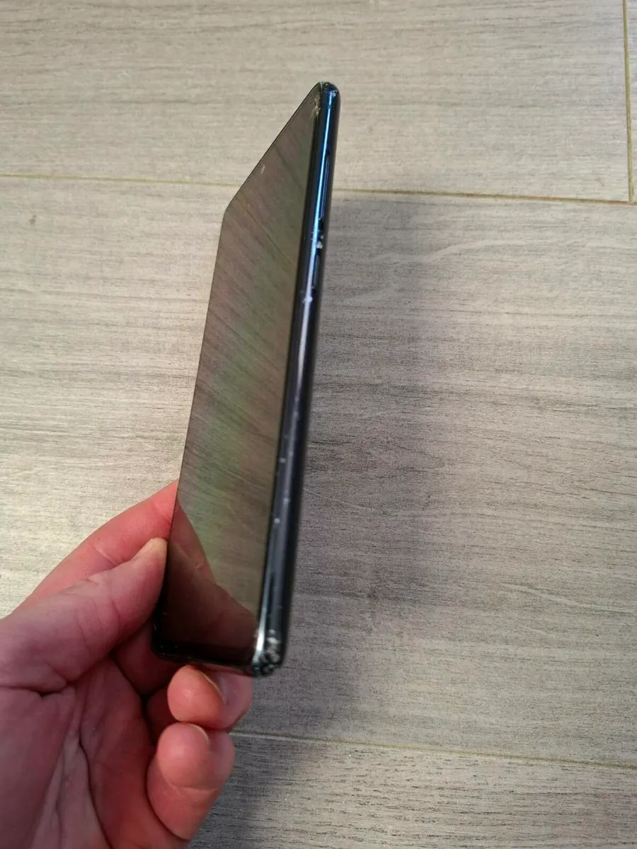 Samsung Galaxy S20 FE - 128GB (Unlocked) - Image 4