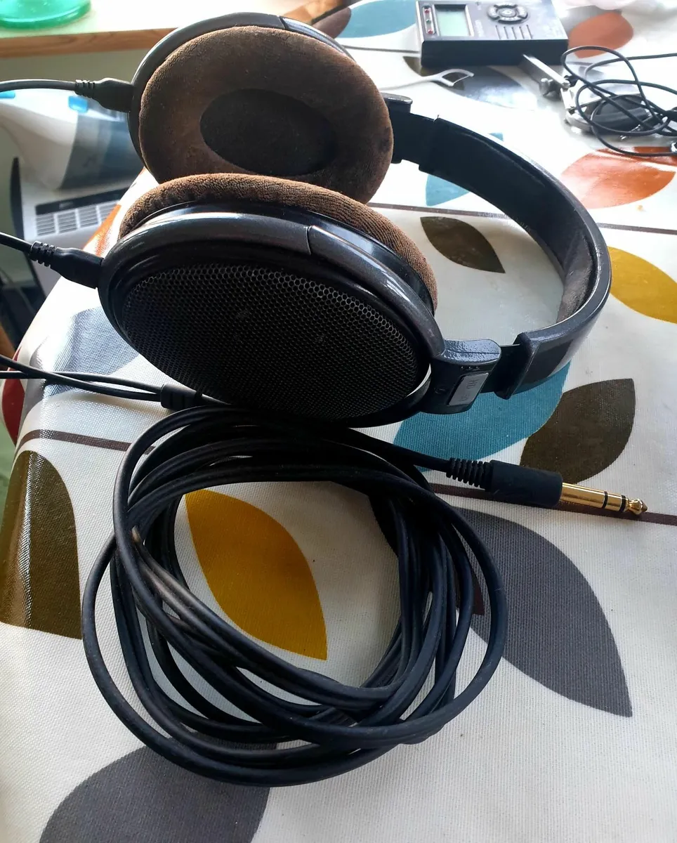Sennheiser HD650 Headphones - Image 2