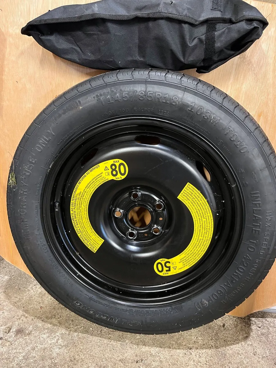 Spare Tyre & jack & wheel brace - Image 4