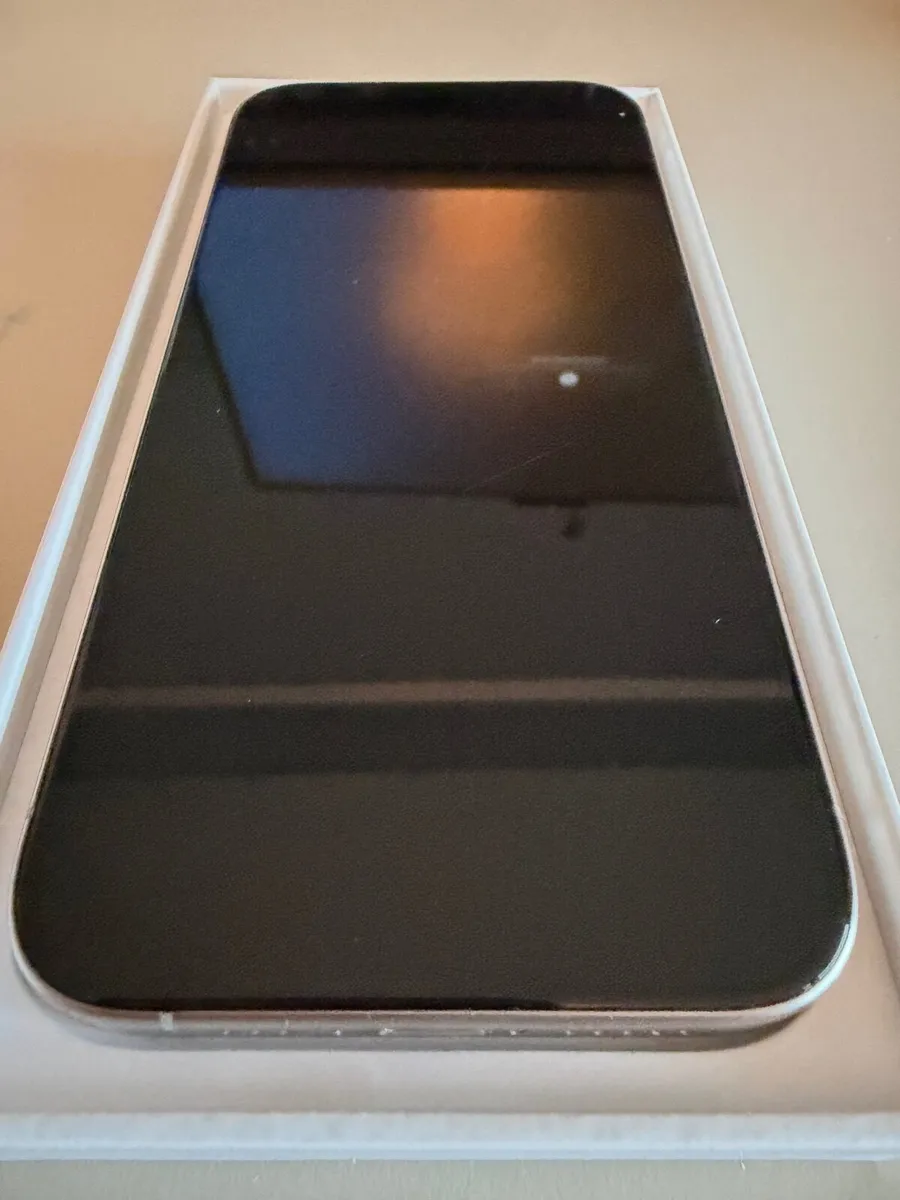 iPhone 15 Pro 256GB Unlocked - Image 2