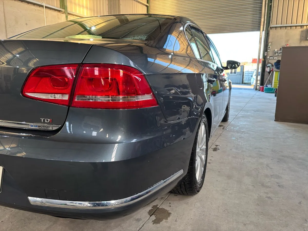 VW Passat - Image 4