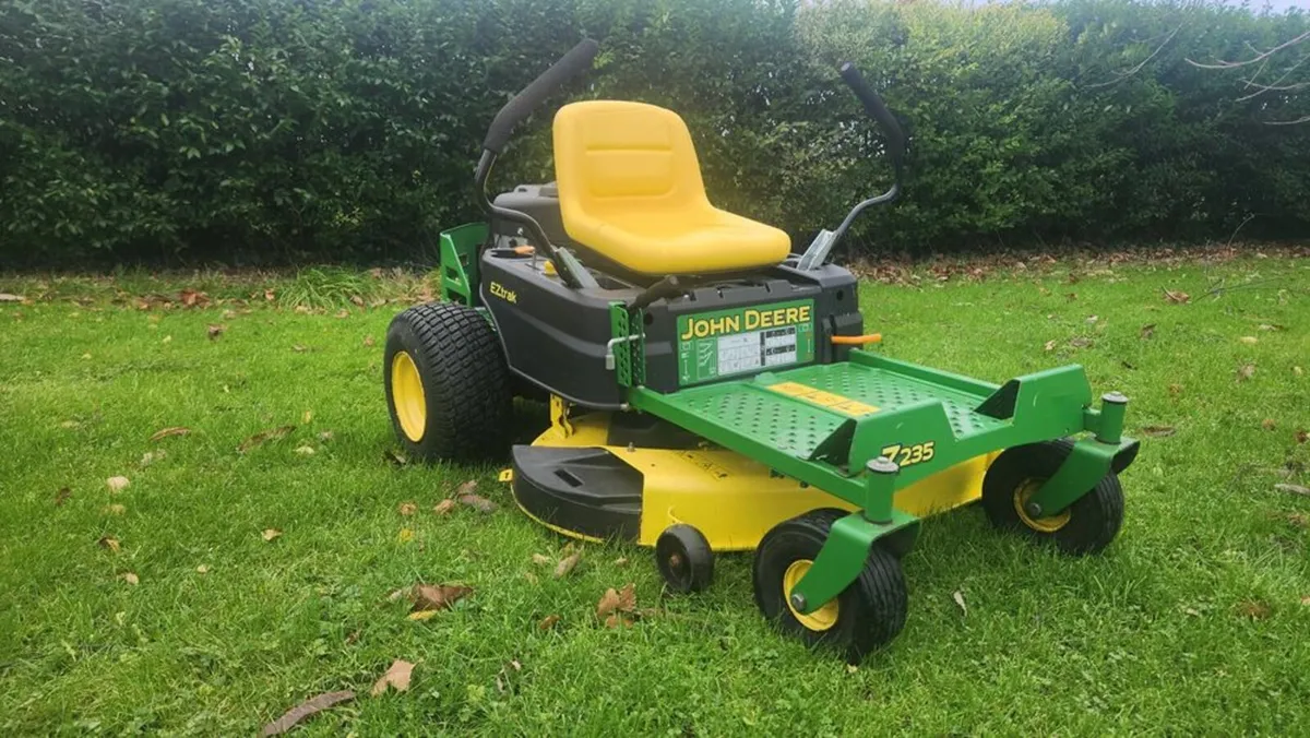 John Deere Z235E - Image 1