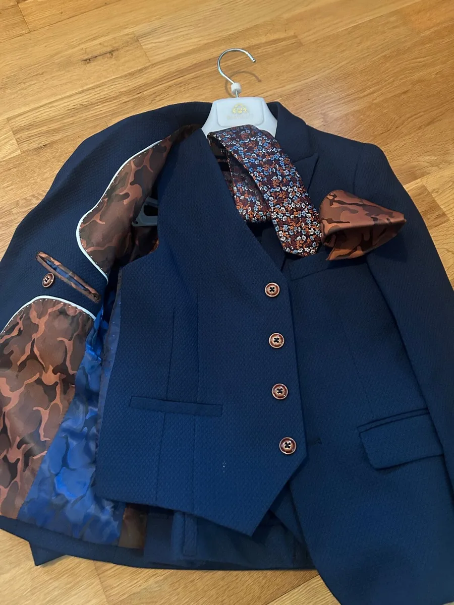 Boys communion suit - Image 3