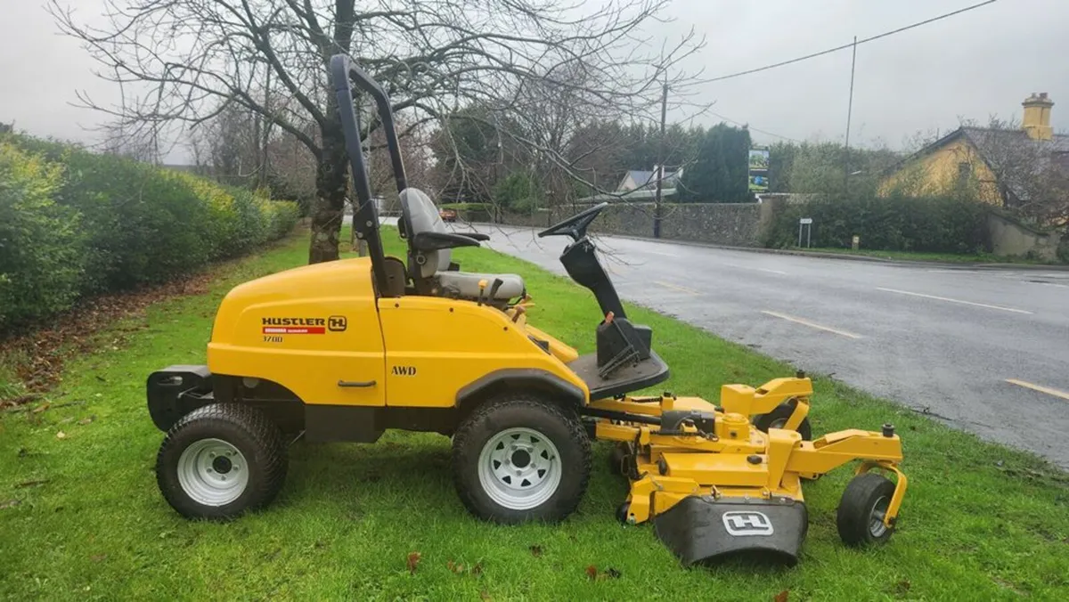 Hustler 3700 Front Mower 38hp Diesel - Image 1