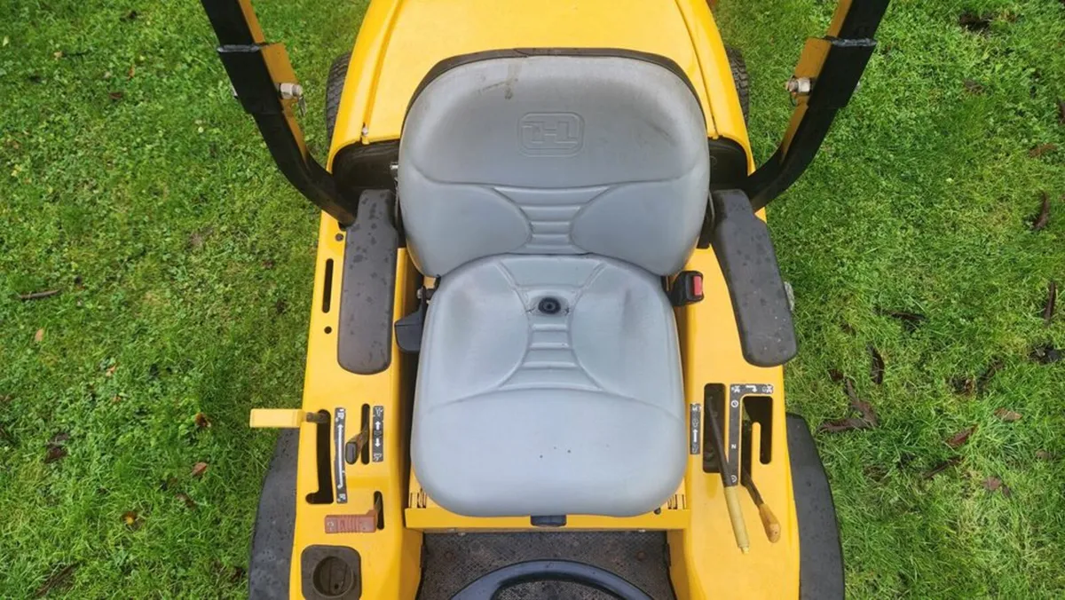 Hustler 3700 Front Mower 38hp Diesel - Image 4