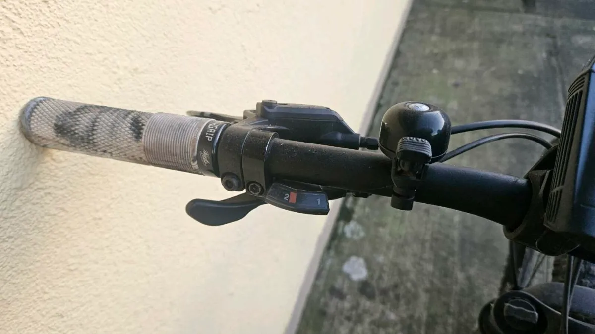 carrera mountain bike - Image 3