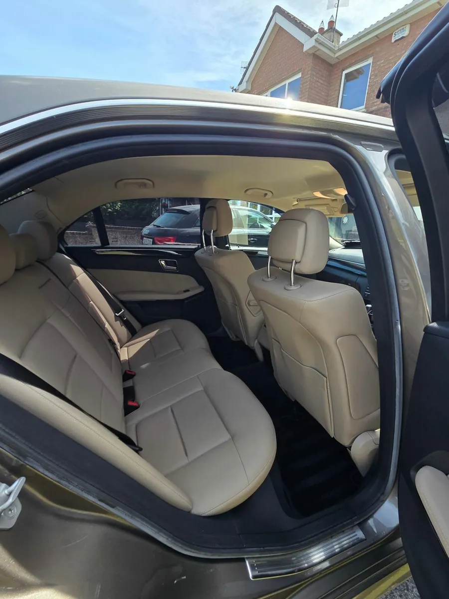 Mercedes Benz E220d 2.1 Auto Avantgarde - Image 3