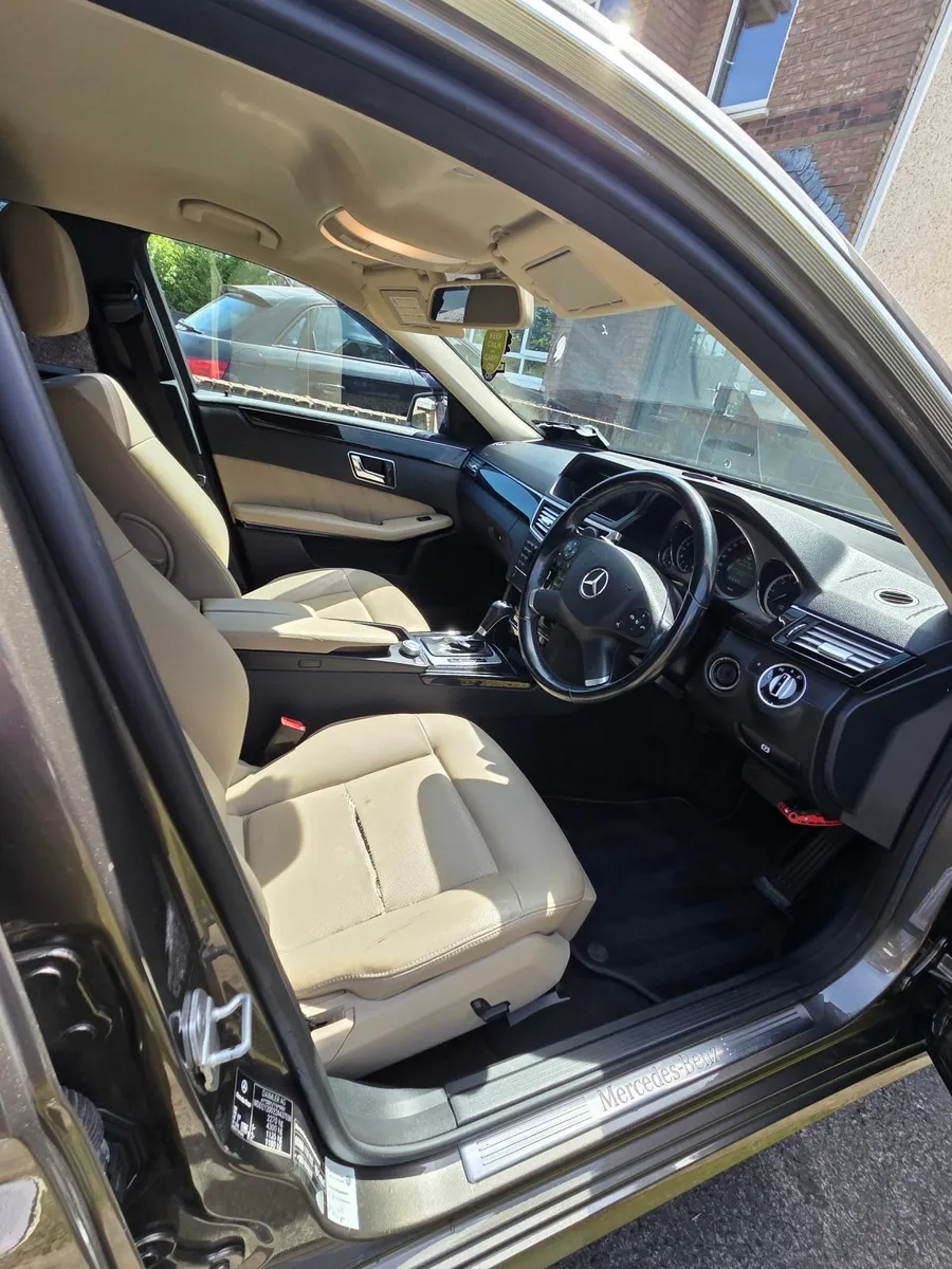 Mercedes Benz E220d 2.1 Auto Avantgarde - Image 4
