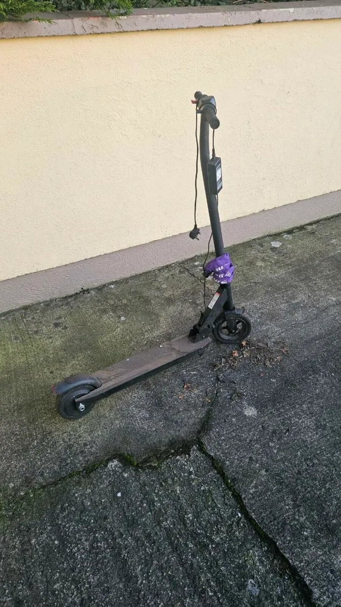 Zinc e scooter - Image 1