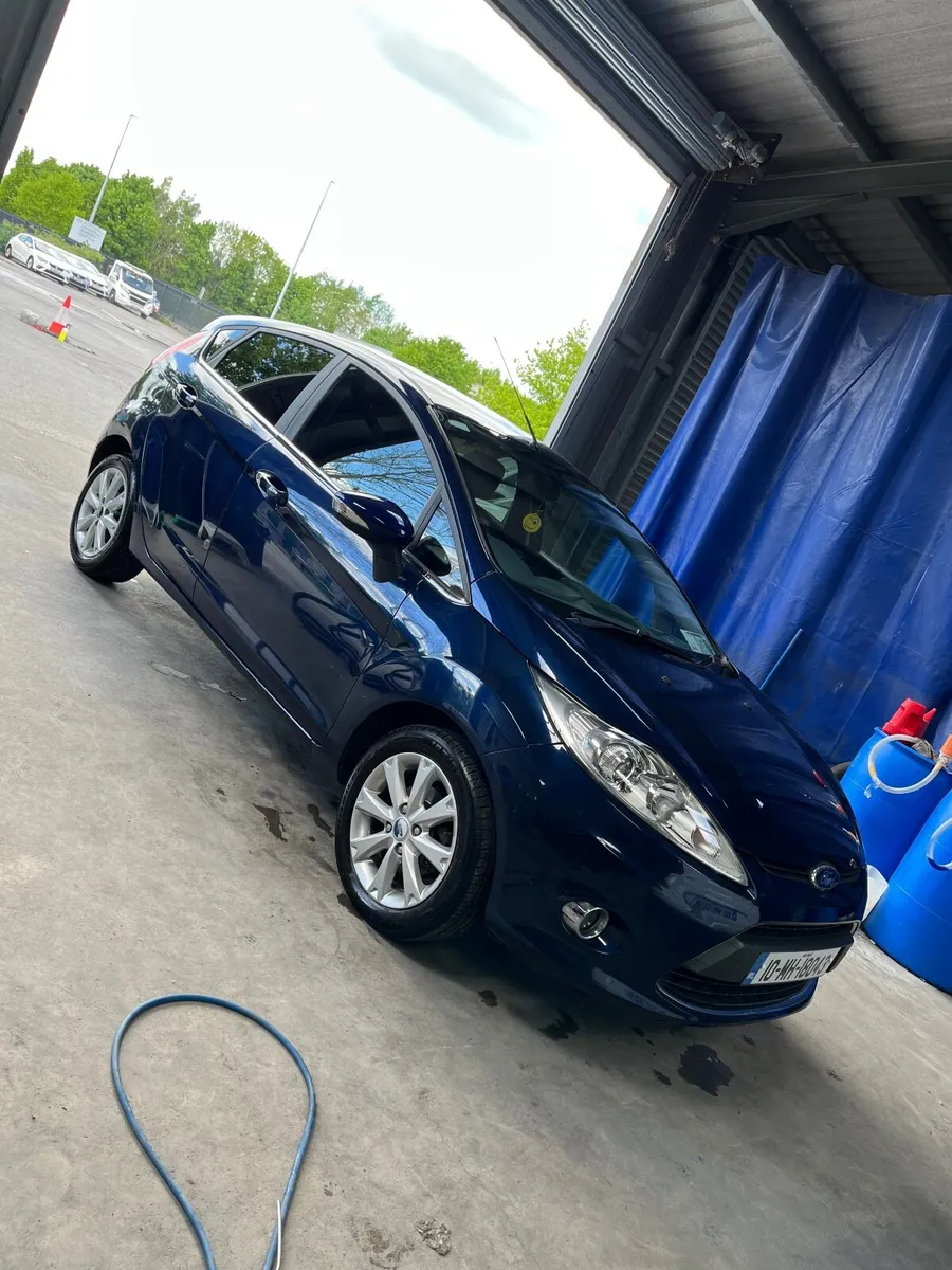 Ford Fiesta 2010 - Image 4