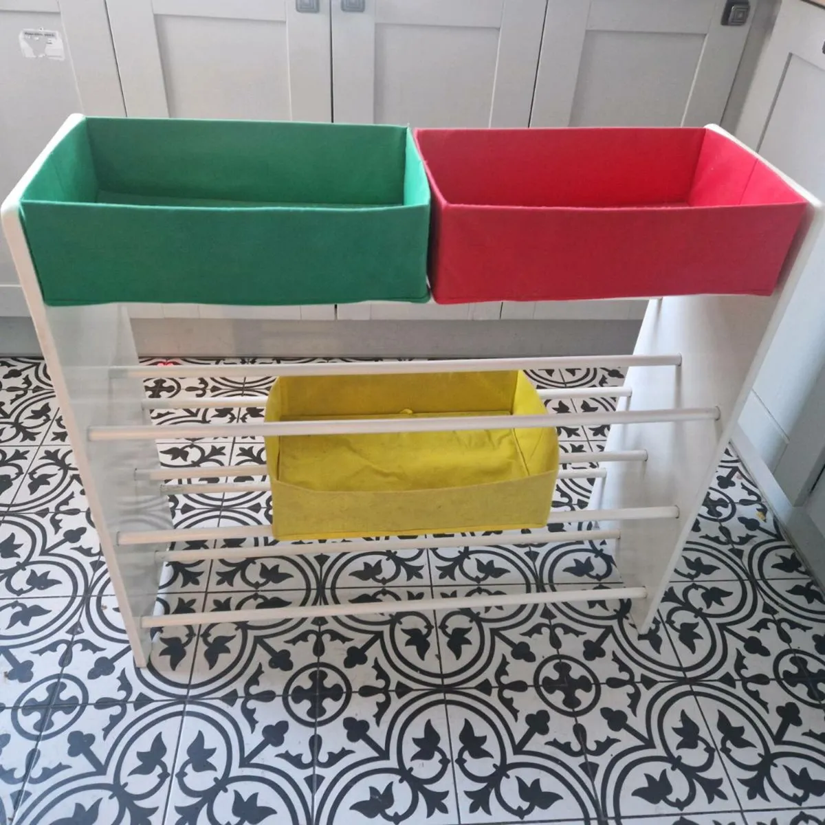 Kids storage/shelving unit - Image 1